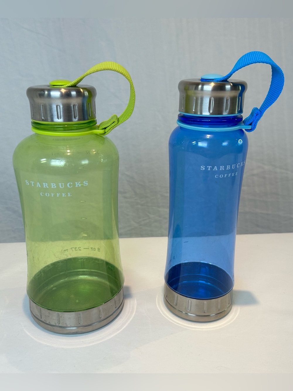 Starbucks Green 32 oz & Blue 18 oz Reusable Bottles w Stainless Lids Carry loop